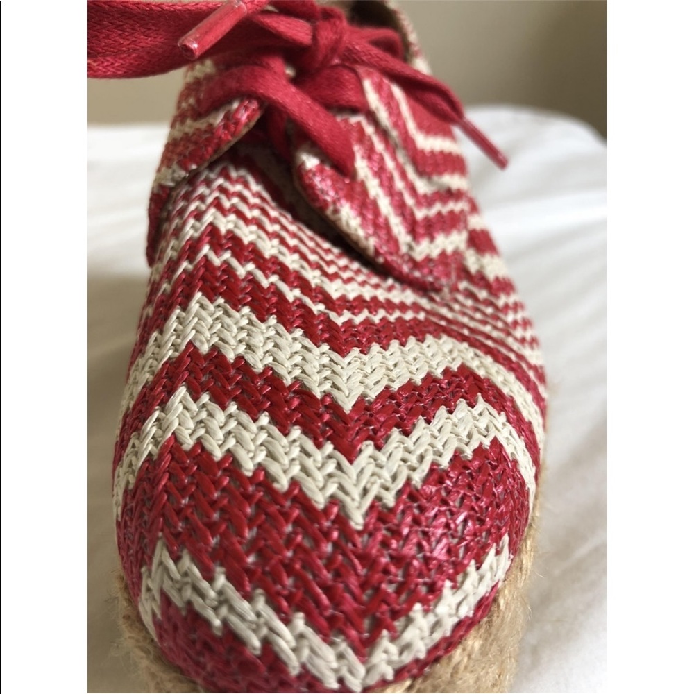 Jeffrey Campbell Tahiti Red Chevron Espadrille Platform Oxfords - Picture 3 of 3
